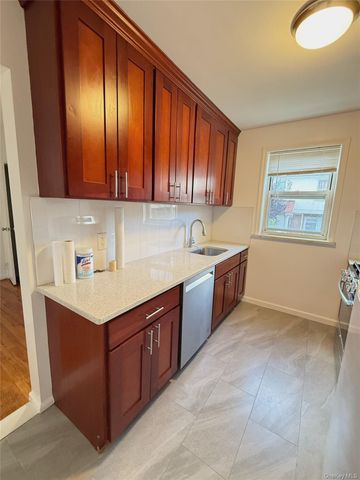 200-21 39 Ave, Bayside, NY 11361
