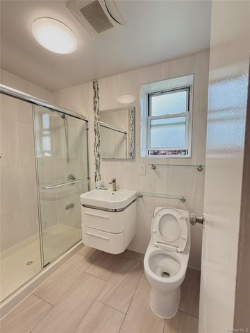200-21 39 Ave, Bayside, NY 11361