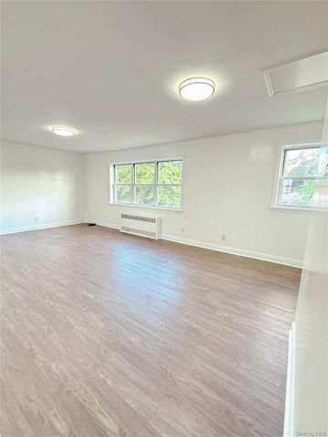 200-21 39 Ave, Bayside, NY 11361