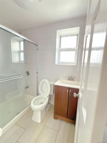 200-21 39 Ave, Bayside, NY 11361