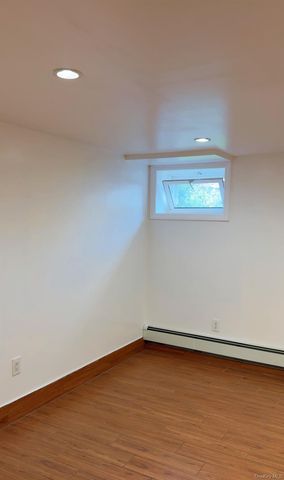 200-21 39 Ave, Bayside, NY 11361