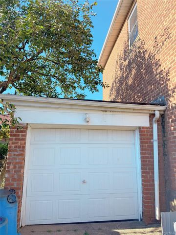 200-21 39 Ave, Bayside, NY 11361