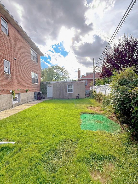 200-21 39 Ave, Bayside, NY 11361 — photo 5