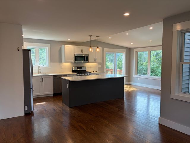 150 W Jersey Street SF, Dedham, MA 02026