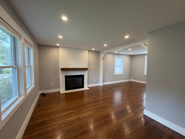 150 W Jersey Street SF, Dedham, MA 02026