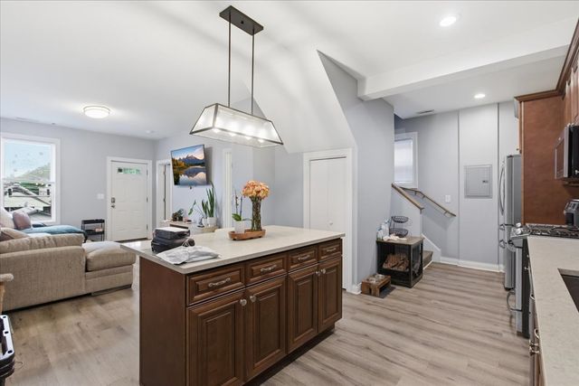 3112 S May Street 2R, Chicago, IL 60608