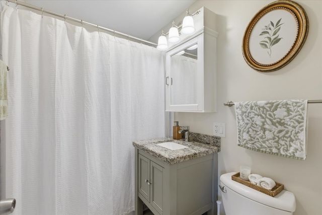3112 S May Street 2R, Chicago, IL 60608
