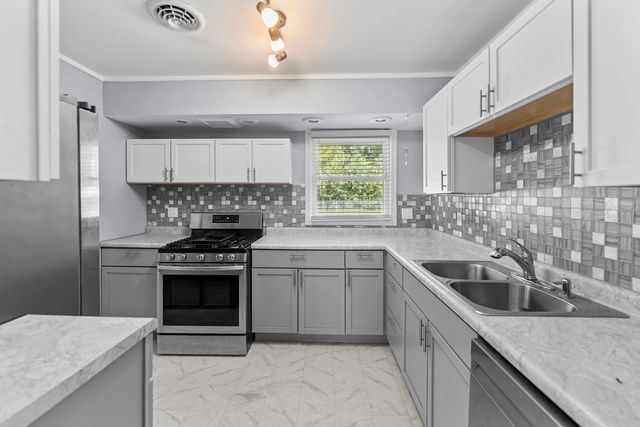 2119 N Nevada Avenue, Davenport, IA 52804