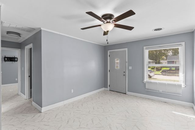 2119 N Nevada Avenue, Davenport, IA 52804