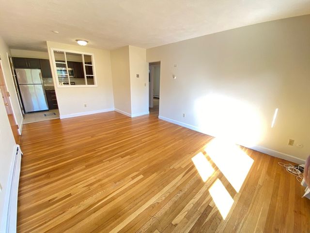 264 Grove Street 7, Newton, MA 02466
