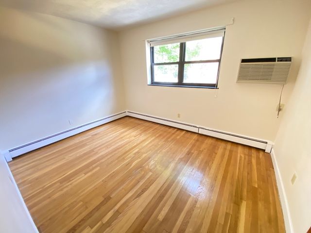 264 Grove Street 7, Newton, MA 02466