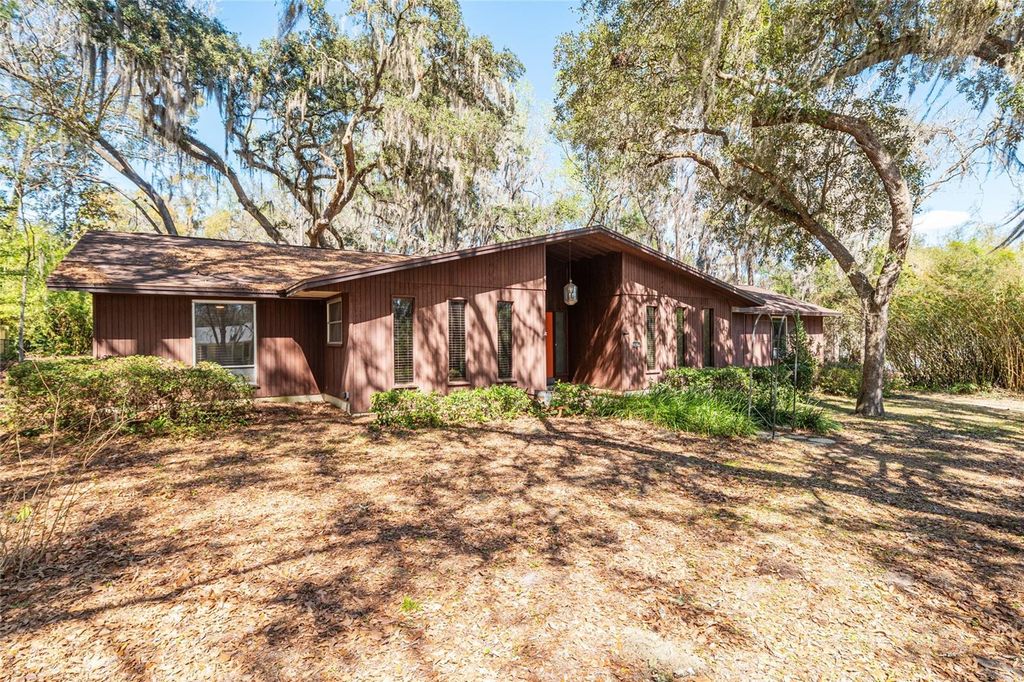 Image 3 of property listing at 2814 NW 13TH COURT, Gainesville, FL 32605