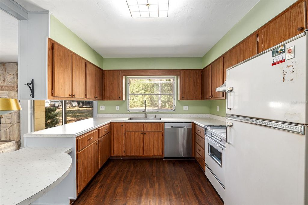 Image 26 of property listing at 2814 NW 13TH COURT, Gainesville, FL 32605