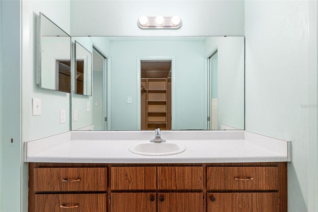 Image 34 of property listing at 2814 NW 13TH COURT, Gainesville, FL 32605