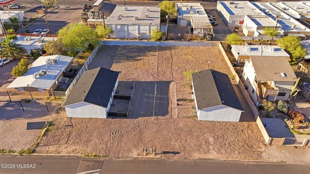 4743 E 1st Street, Tucson, AZ 85711