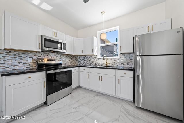 4743 E 1st Street, Tucson, AZ 85711