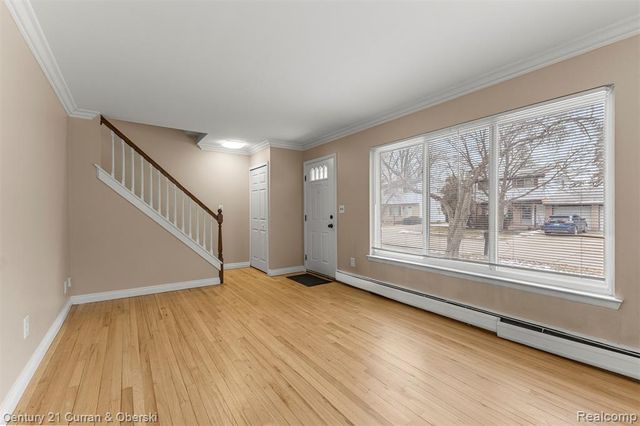 23225 Albion Avenue, Farmington, MI 48336