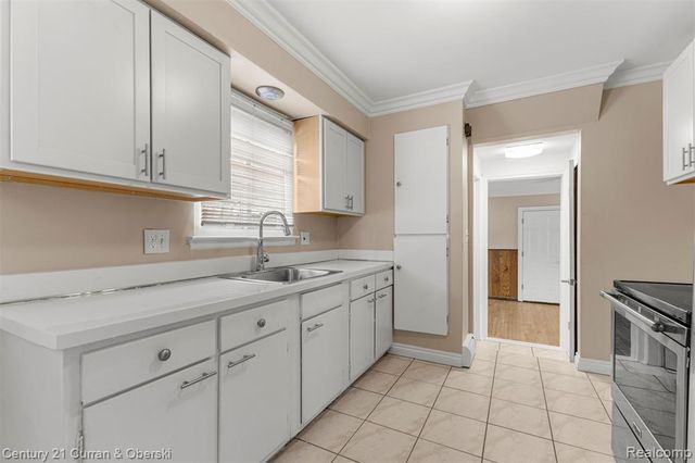 23225 Albion Avenue, Farmington, MI 48336