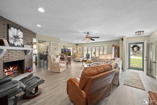 1584 Tennyson Drive, Temperance, MI 48182