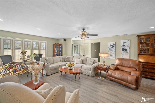 1584 Tennyson Drive, Temperance, MI 48182