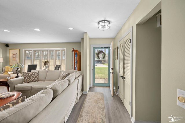 1584 Tennyson Drive, Temperance, MI 48182