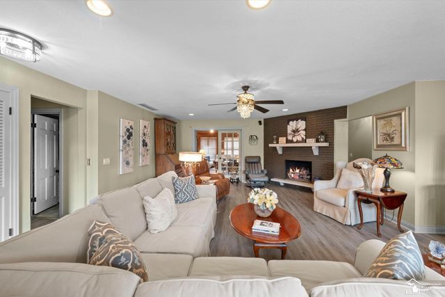 1584 Tennyson Drive, Temperance, MI 48182