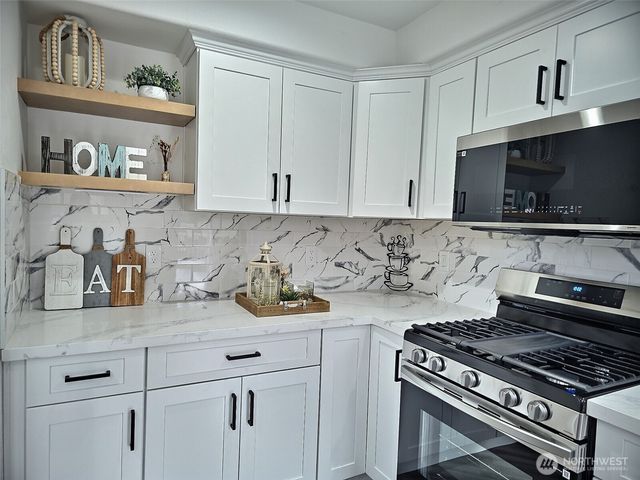 17610 14th Place W, Lynnwood, WA 98037