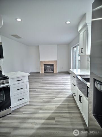 17610 14th Place W, Lynnwood, WA 98037