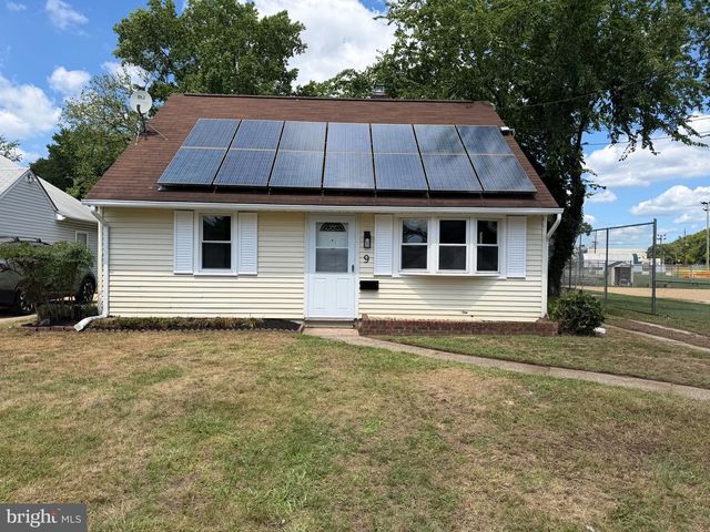 9 E WILLIAMS AVE, Barrington, NJ 08007