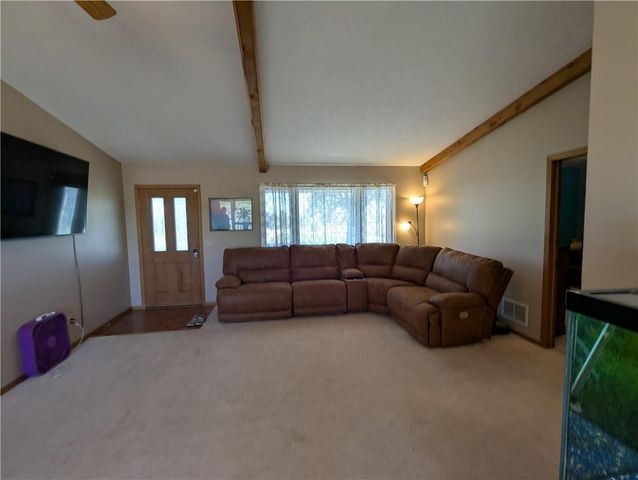 1277 200th Street, Hiawatha, KS 66434