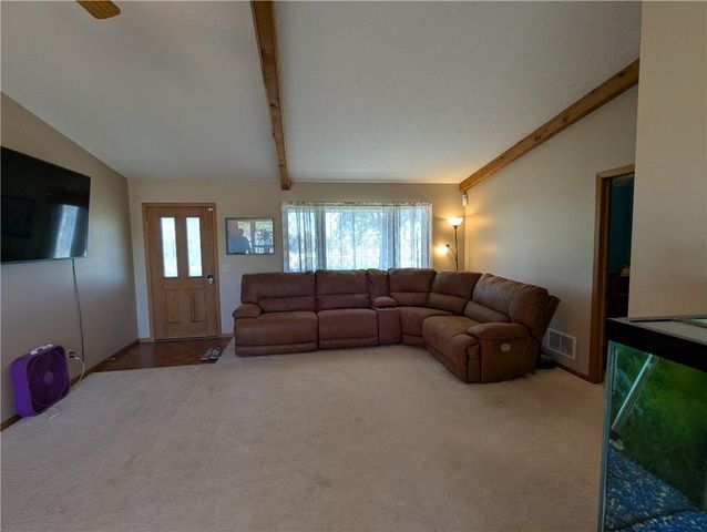 1277 200th Street, Hiawatha, KS 66434