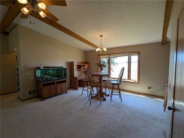 1277 200th Street, Hiawatha, KS 66434