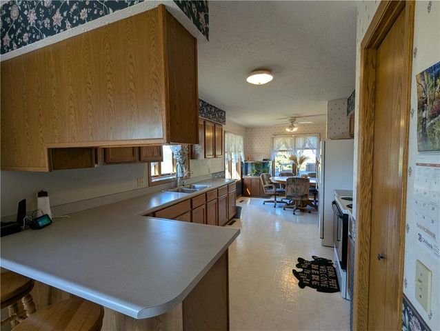 1277 200th Street, Hiawatha, KS 66434