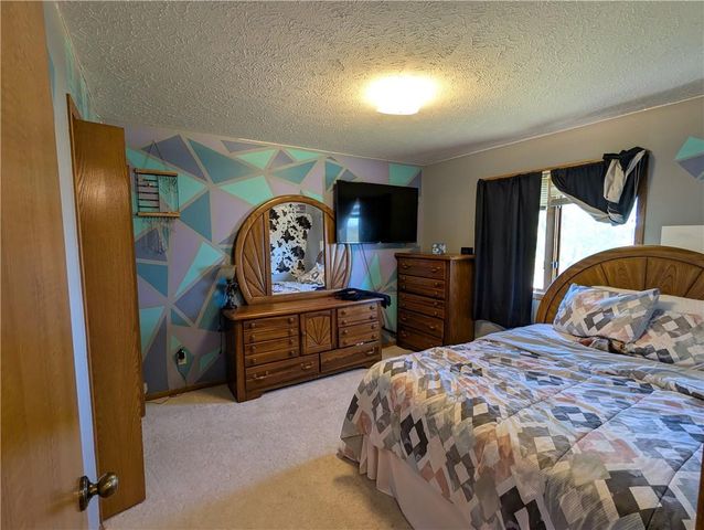 1277 200th Street, Hiawatha, KS 66434