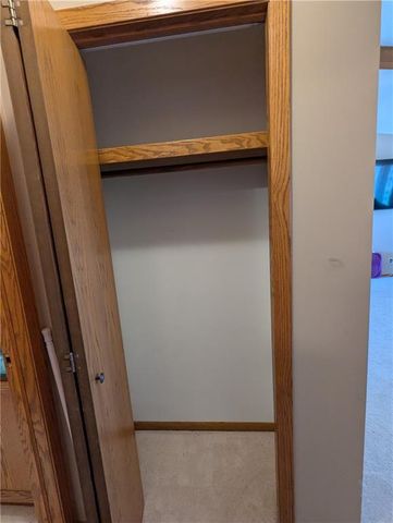 1277 200th Street, Hiawatha, KS 66434