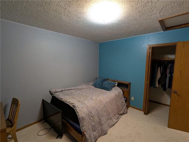 1277 200th Street, Hiawatha, KS 66434