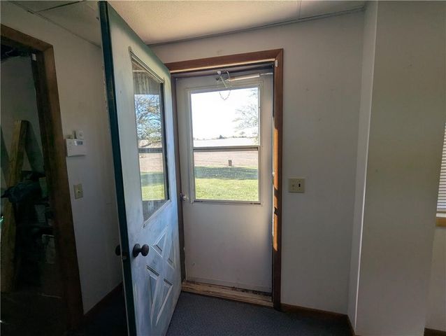 1277 200th Street, Hiawatha, KS 66434