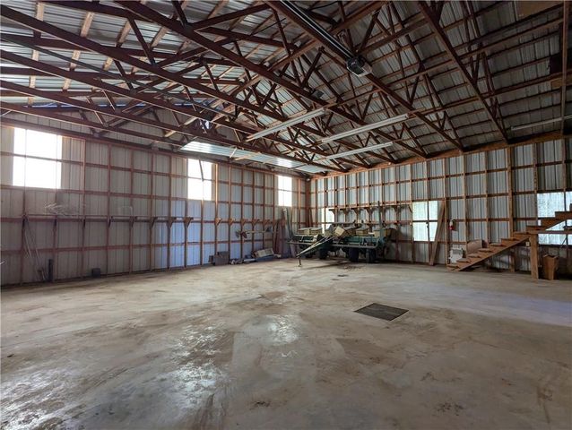 1277 200th Street, Hiawatha, KS 66434