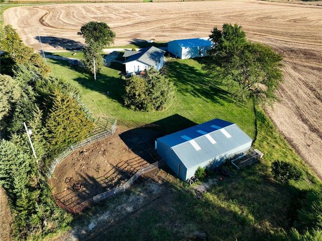 1277 200th Street, Hiawatha, KS 66434