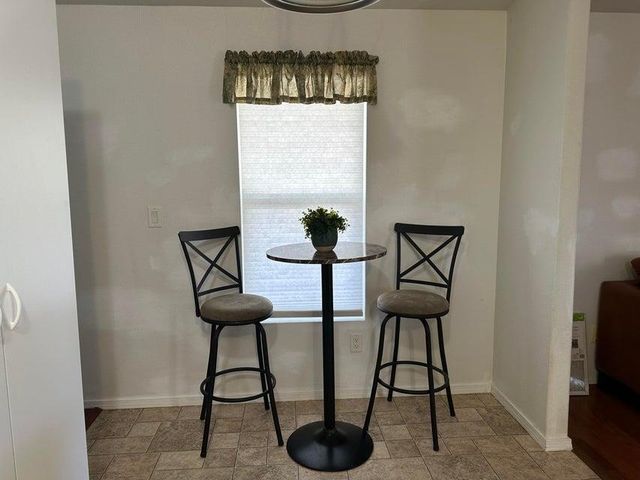 820 S Chinowth # 98, Visalia, CA 93277