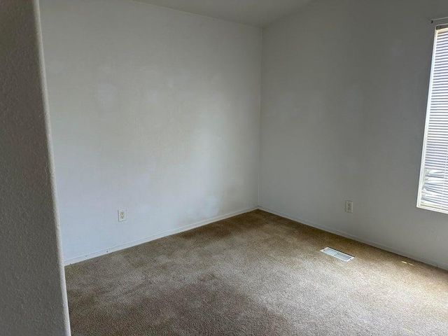 820 S Chinowth # 98, Visalia, CA 93277