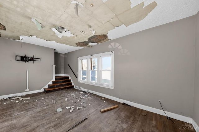 4340 W Eighth Street, Cincinnati, OH 45205