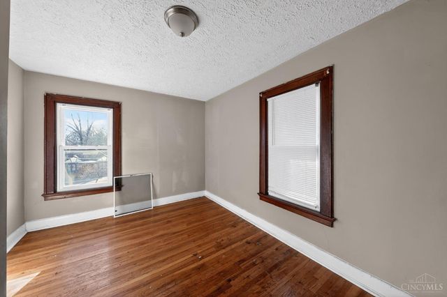 4340 W Eighth Street, Cincinnati, OH 45205