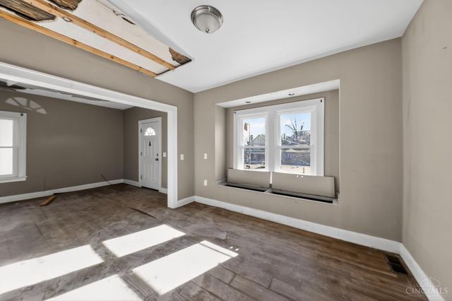 4340 W Eighth Street, Cincinnati, OH 45205