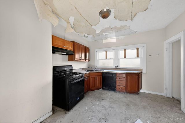 4340 W Eighth Street, Cincinnati, OH 45205