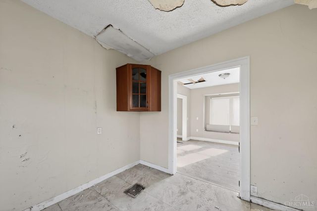 4340 W Eighth Street, Cincinnati, OH 45205