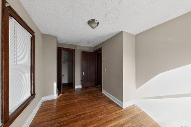 4340 W Eighth Street, Cincinnati, OH 45205