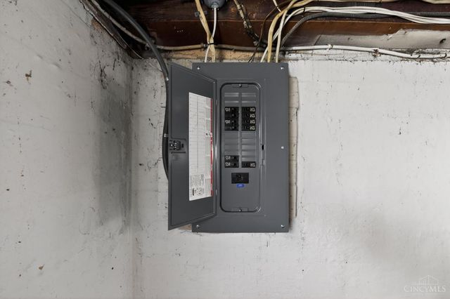 4340 W Eighth Street, Cincinnati, OH 45205