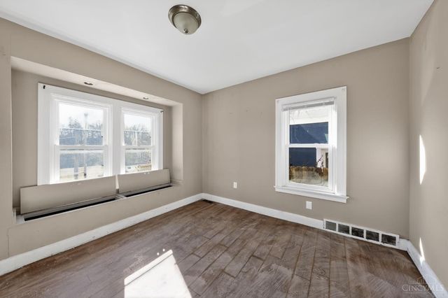 4340 W Eighth Street, Cincinnati, OH 45205