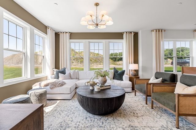 5 Peters Farm Way 207, Westborough, MA 01581